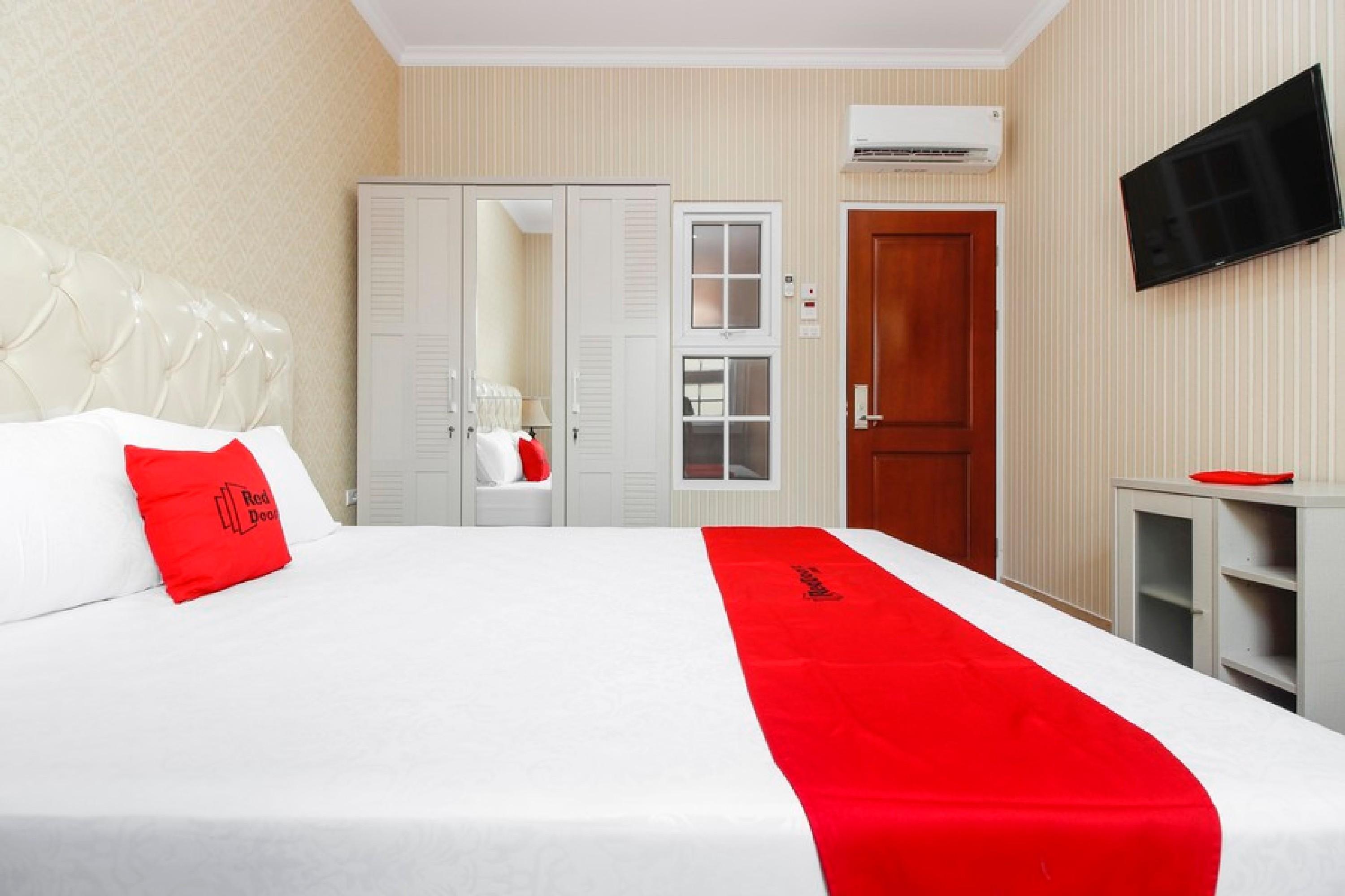 Reddoorz Plus @ Kwitang 2 Jakarta Luaran gambar
