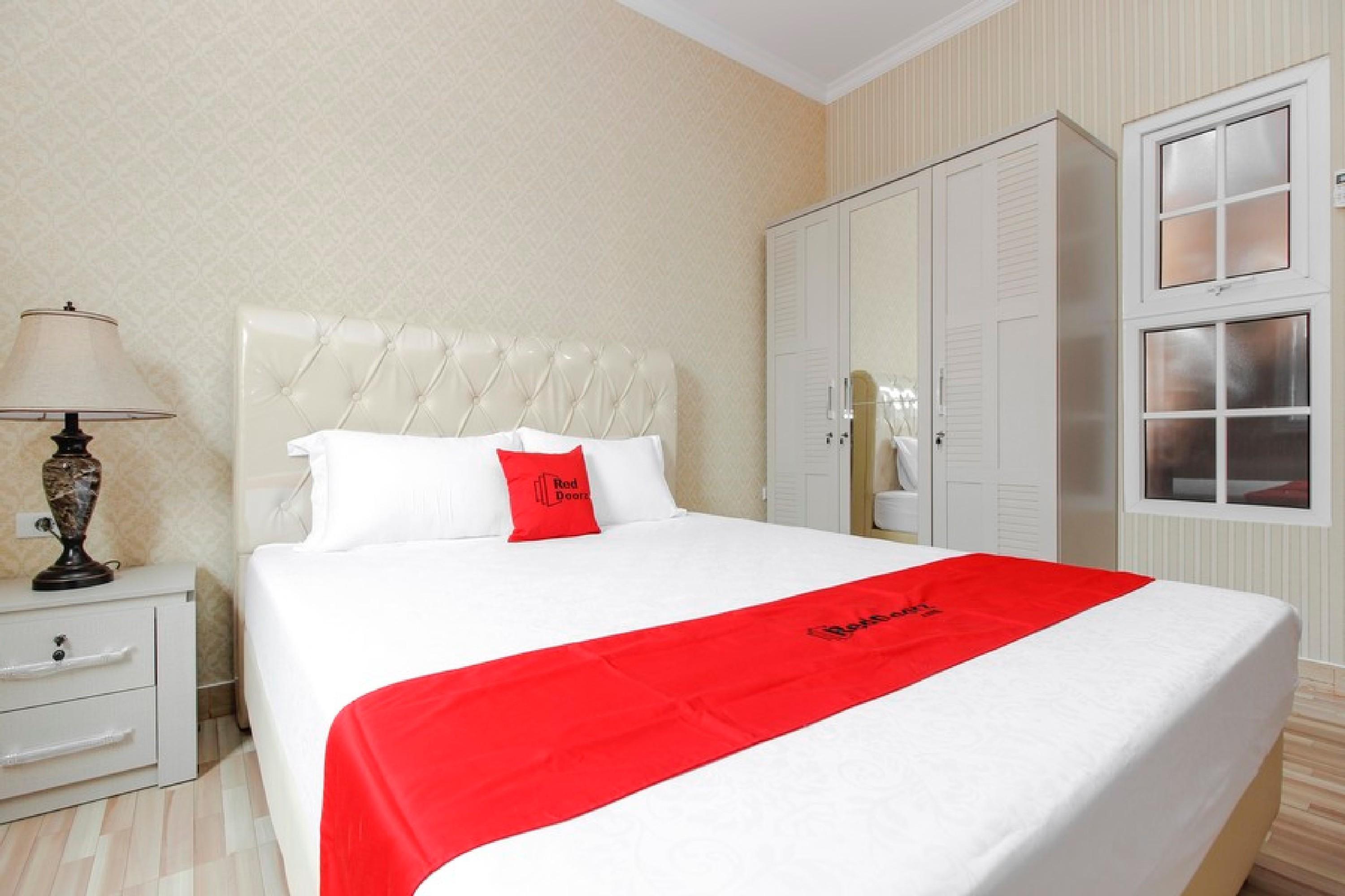 Reddoorz Plus @ Kwitang 2 Jakarta Luaran gambar