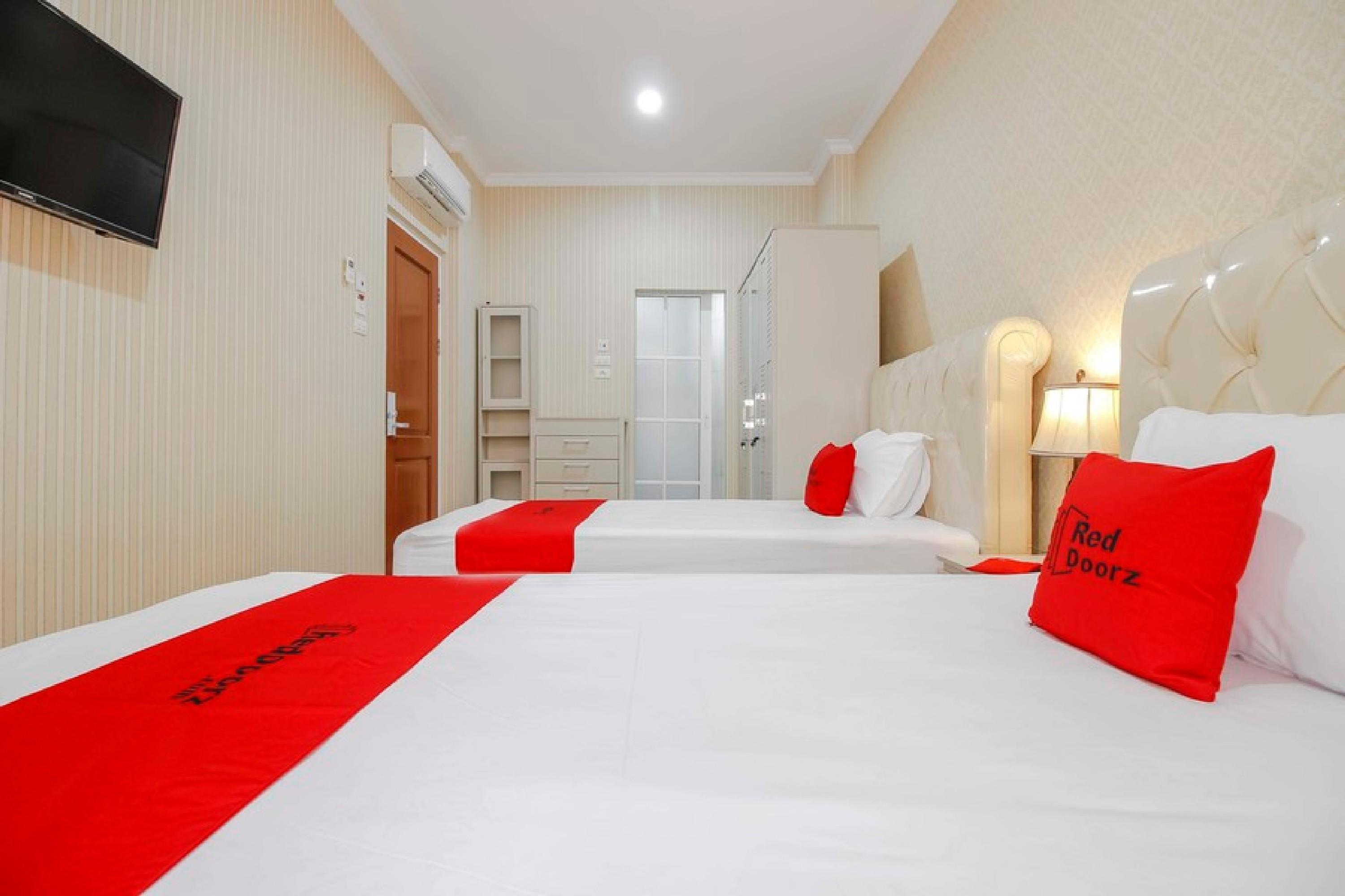 Reddoorz Plus @ Kwitang 2 Jakarta Luaran gambar