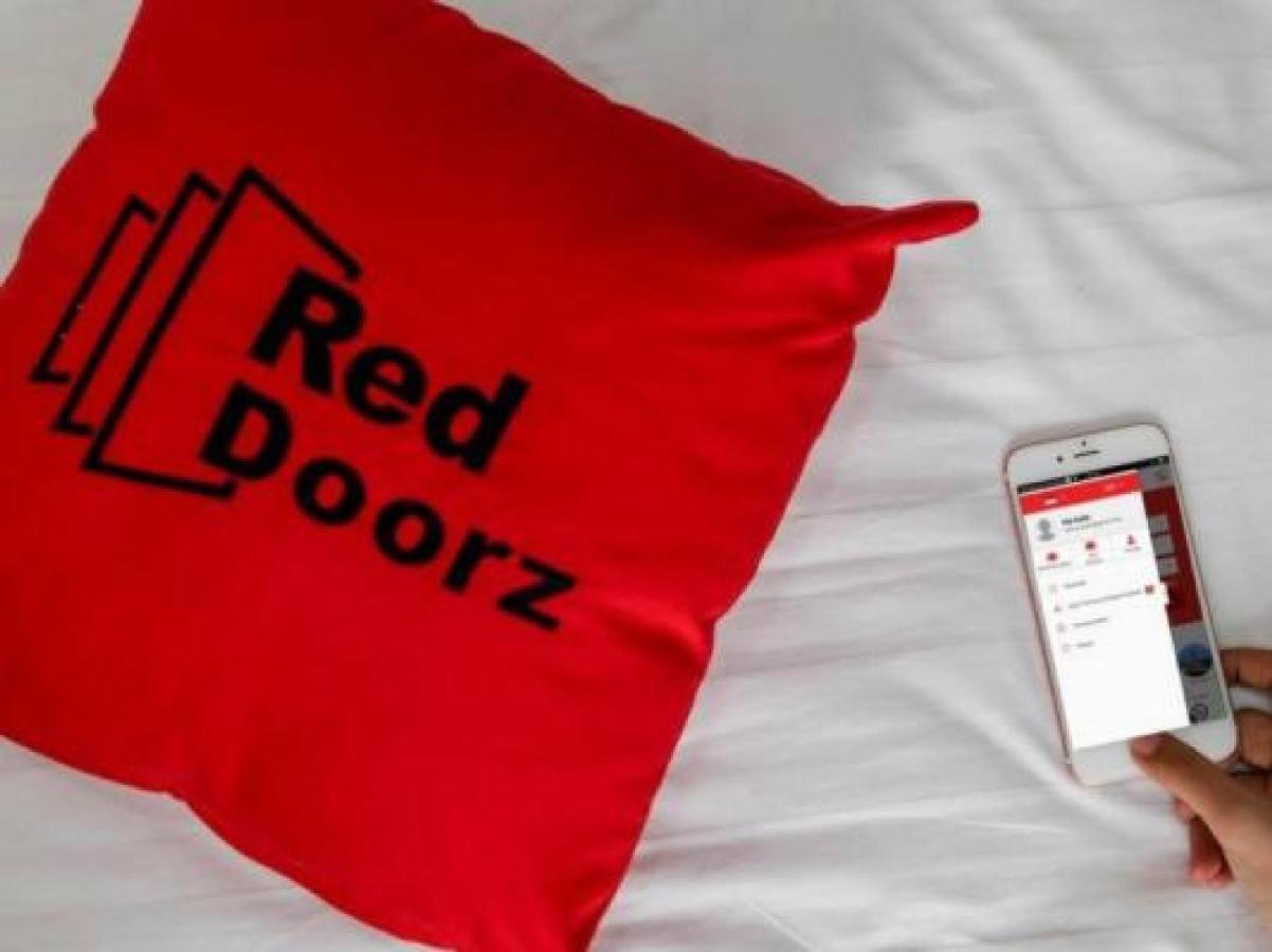 Reddoorz Plus @ Kwitang 2 Jakarta Luaran gambar